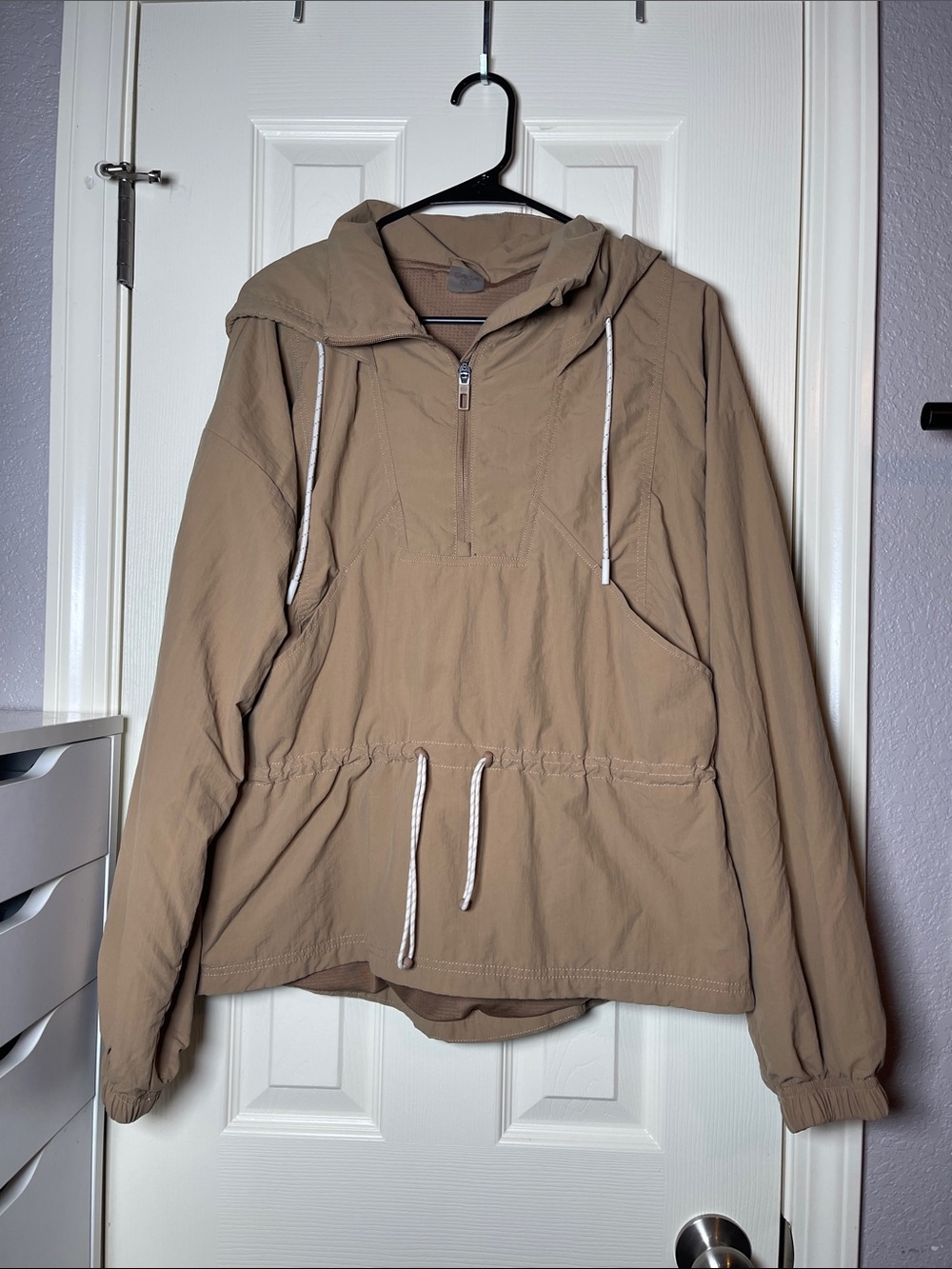 CALIA by Carrie Underwood Beige Hooded Pullover Windbreaker